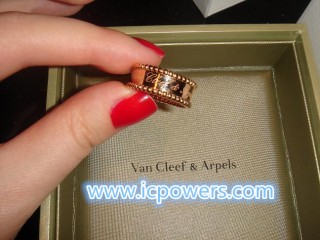 Van Cleef and Arpels clover ring in pink with round diamonds