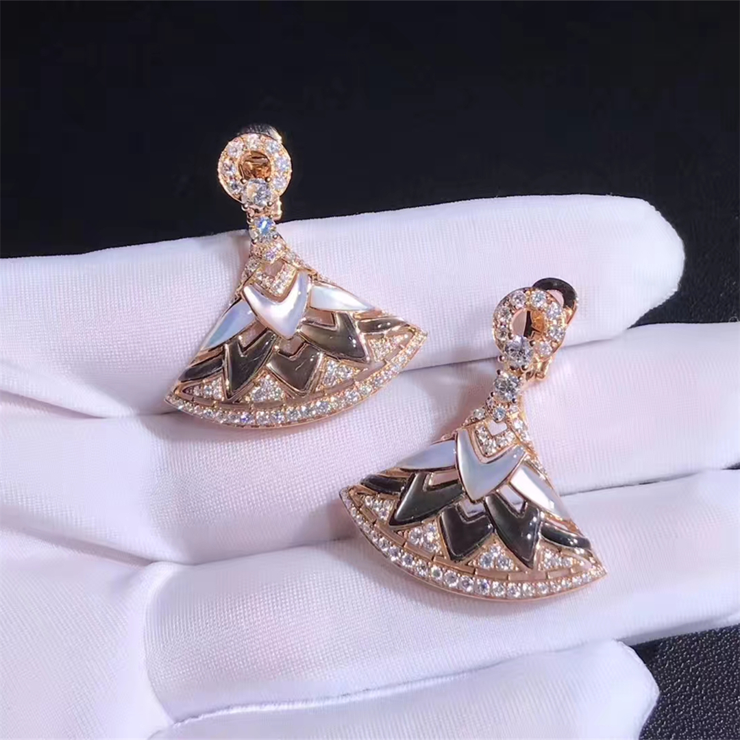 Turquoise Diva earrings by Bulgari